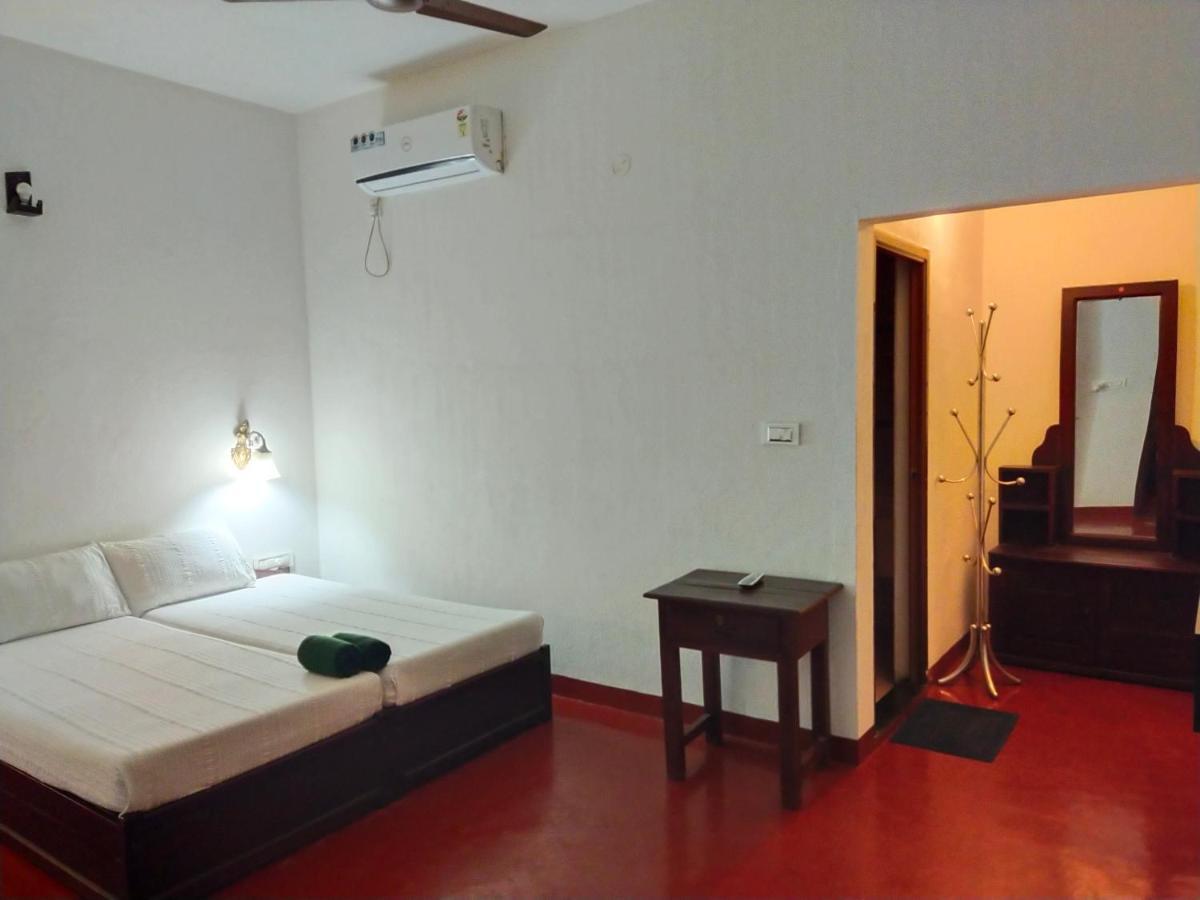 Marari Beach Clleetus Homestay Mararikulam Quarto foto